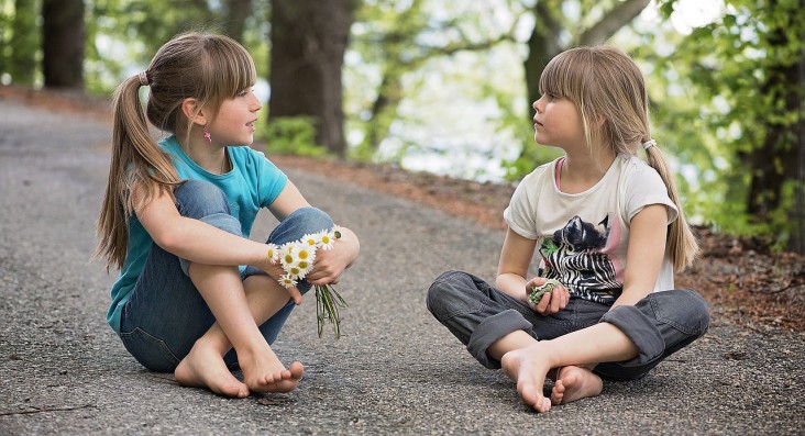 amistat i desenvolupament emocional. Psicòleg infantil Olesa